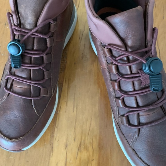 Clarks brown ankle boots - Picture 2 of 8